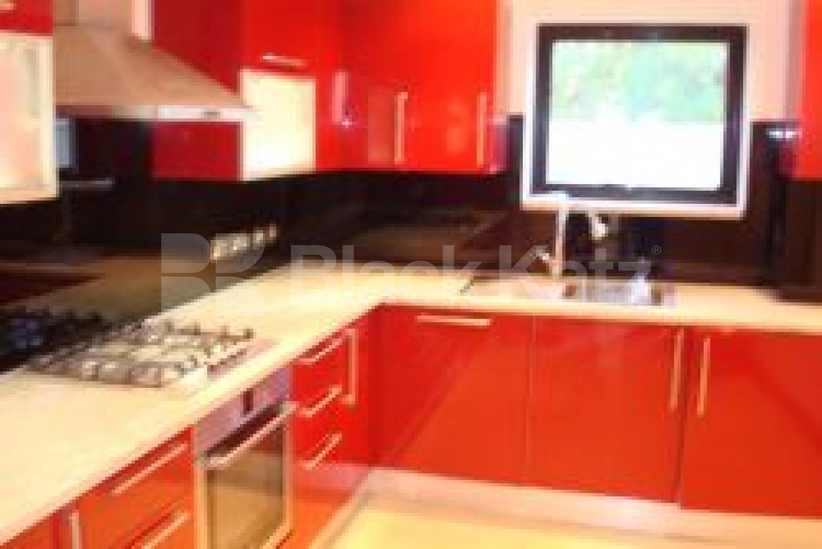 			4 Bedroom, 1 bath, 1 reception Flat			 Tavistock Terrace, TUFNELL PARK N19